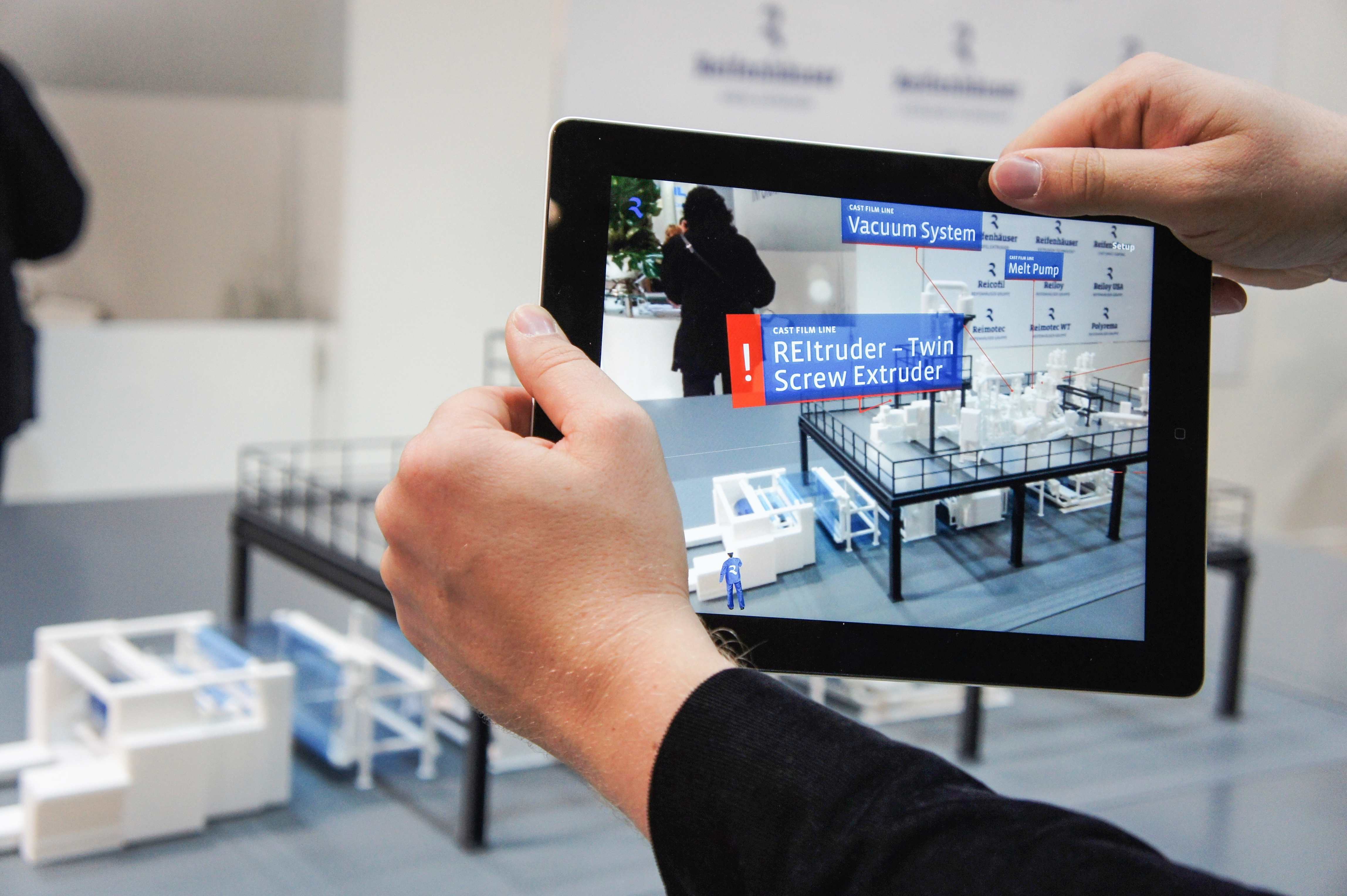 How Businesses can benefit from Augmented Reality Technology