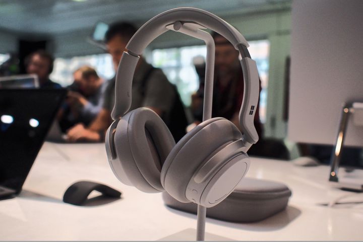 These Noise-cancelling Headphones are the real deal