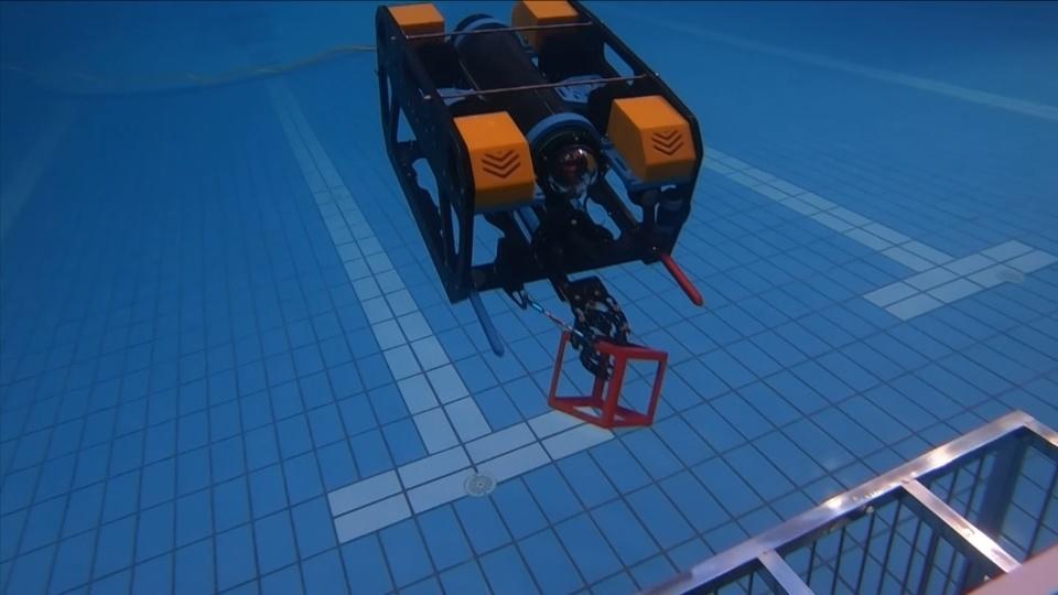 Robots make waves in Chinese underwater challenge