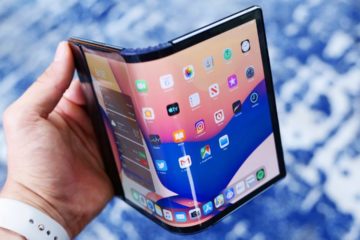 The Folding Phone of the Future! Royole FlexPai