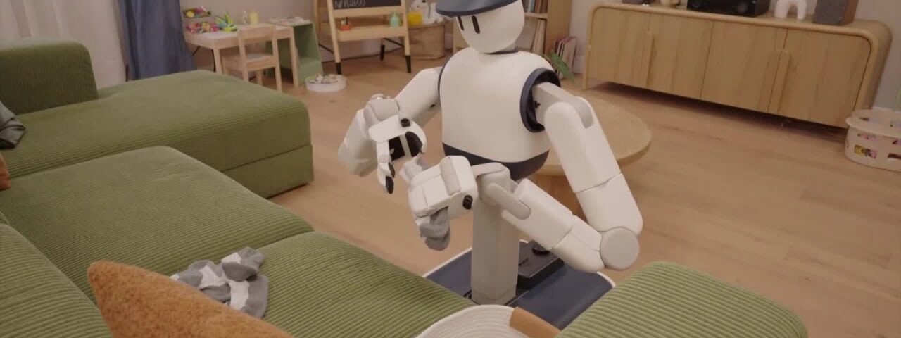 Startup Shows Off Robots That Can Do Home Chores